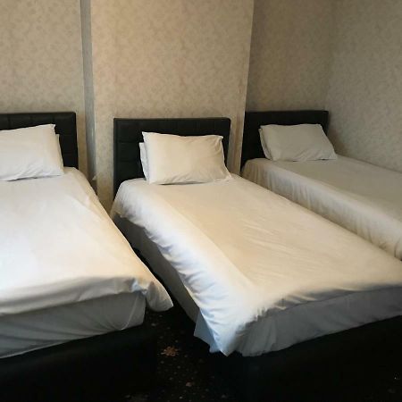 Airport Guest House Слау Екстер'єр фото