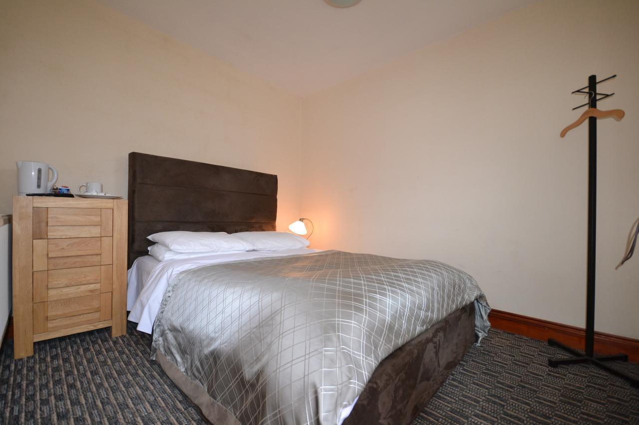 Airport Guest House Слау Екстер'єр фото