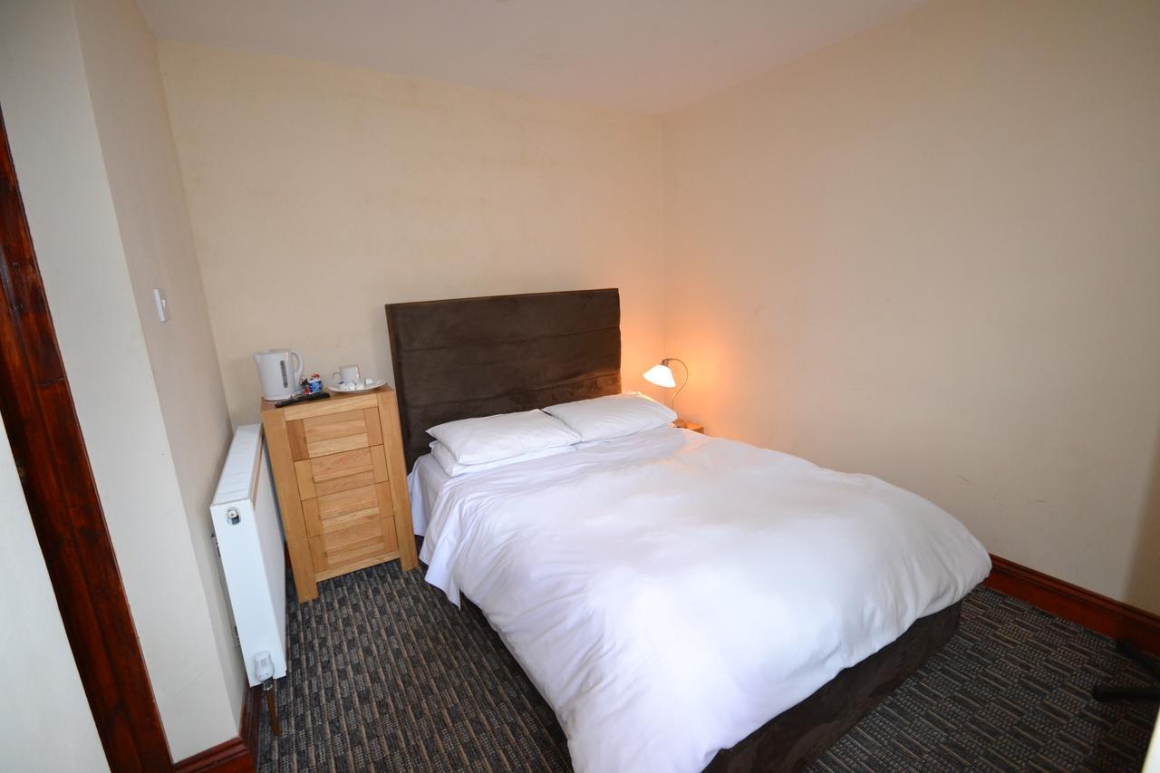 Airport Guest House Слау Екстер'єр фото